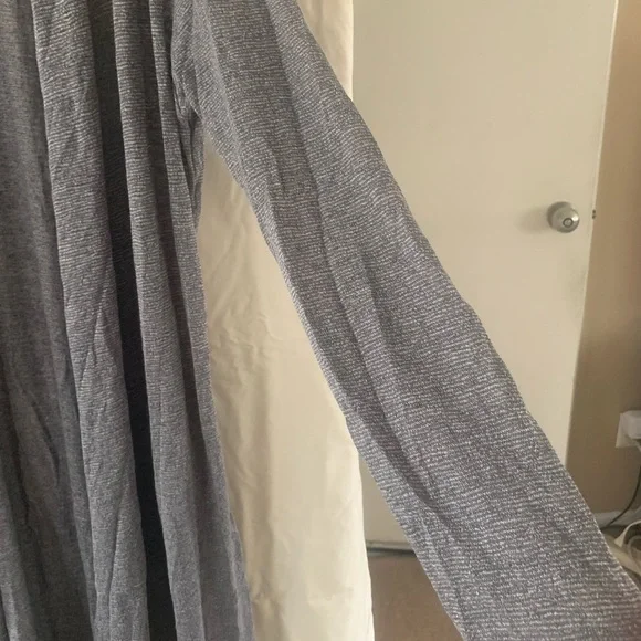 New in bag unbranded lightweight grey duster with long sleeves - Picture 3 of 7